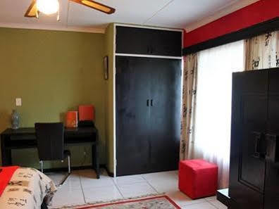 A Knights Rest Guesthouse Pretoria-Noord Exterior foto